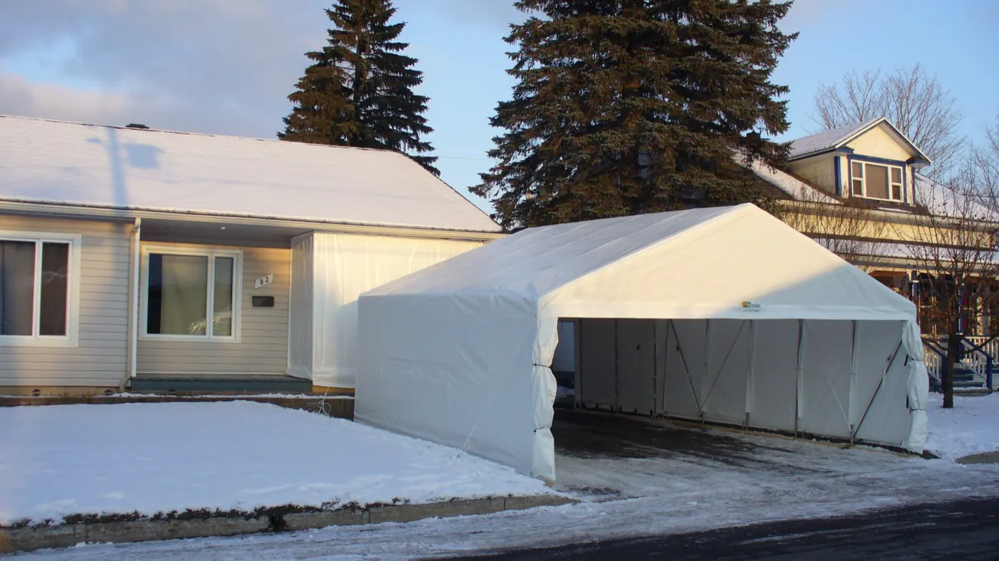 Garage d'hiver double relié à la maison, installé par Abris-Temps à Lévis